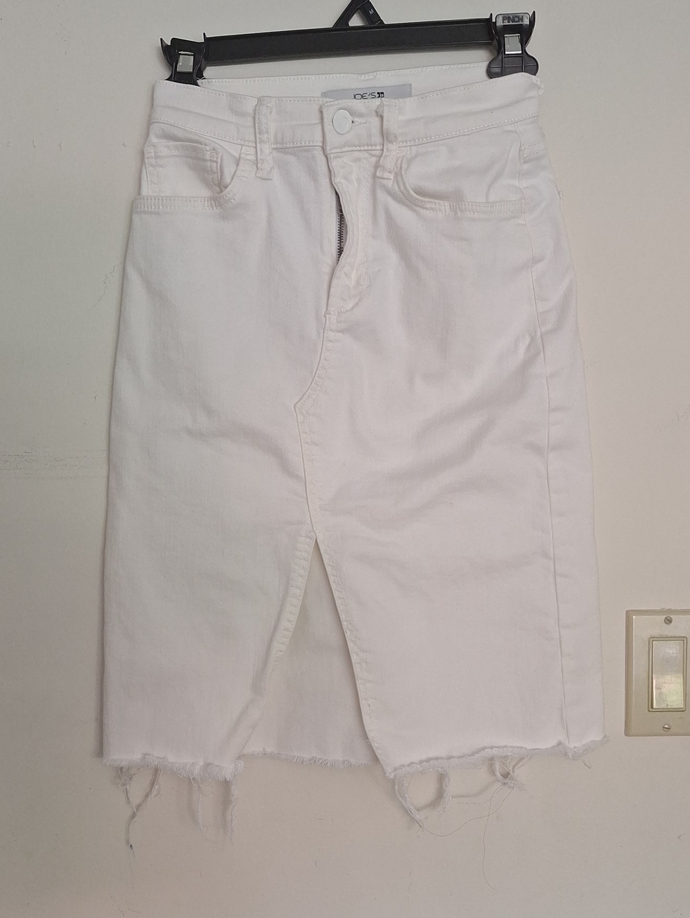 Subcategory prediction for women's jeans image
